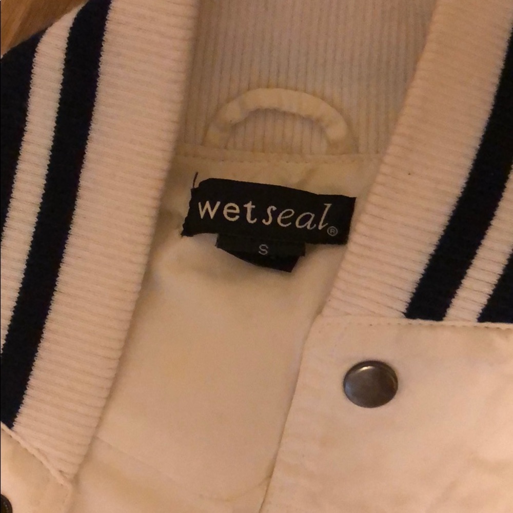 Jacket - Picture 3 of 3